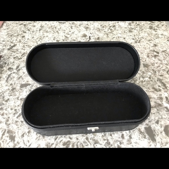 Younique makeup box. Brand new - Picture 3 of 6